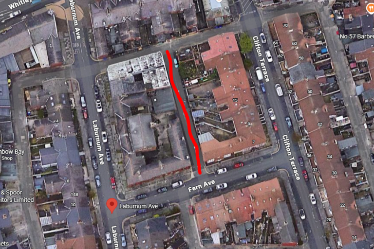 Map showing the back lane between Laburnum Avenue and Clifton Terrace, Whitley Bay